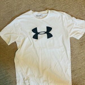 Under Armour T-shirt